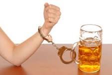 مصرف بیش از حد الکل سلول های مغزی را در بالغین و به ویژه خانم ها می کشد