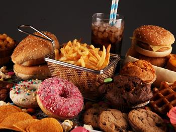 غذاهای فرآوری شده و خطر چاقی 